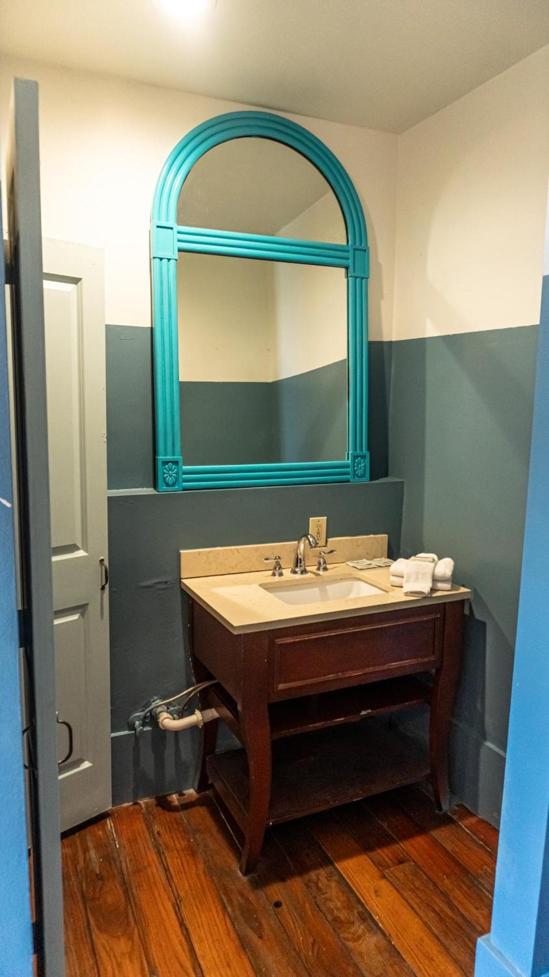 Historic Mardi Gras Inn New Orleans Ngoại thất bức ảnh